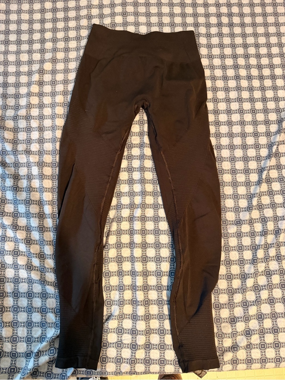 Alphalete Black Revive High Waisted Butt Scrunched Leggings (2 available) - Picture 6 of 11